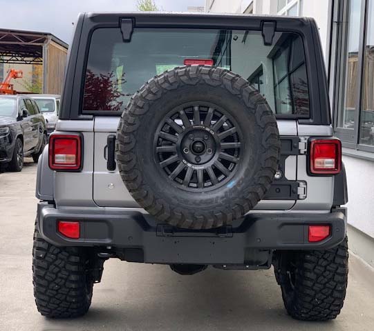 Jeep Wrangler JL 17 Zoll 4x OZ Komplettradsatz – Bild 3