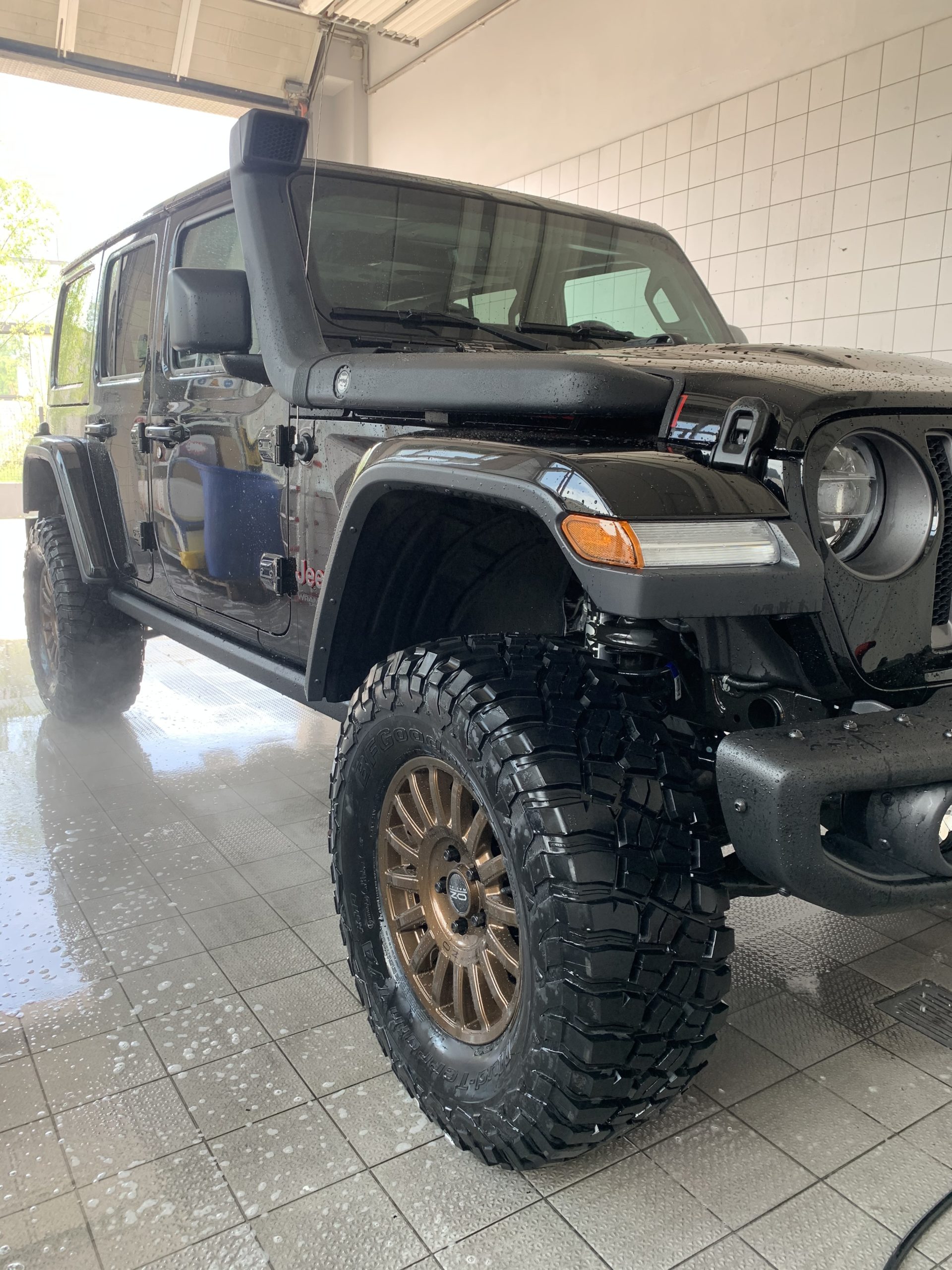 Jeep Wrangler JL 17 Zoll 4x OZ Komplettradsatz – Bild 6